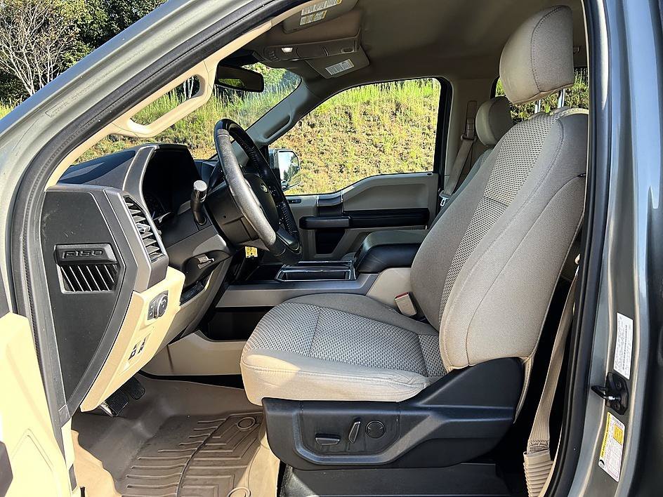 Used 2020 Silver Spruce Metallic Ford XLT image 12