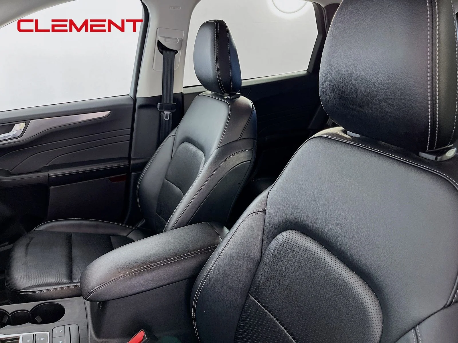 Used 2022 Blue Ford Titanium image 28