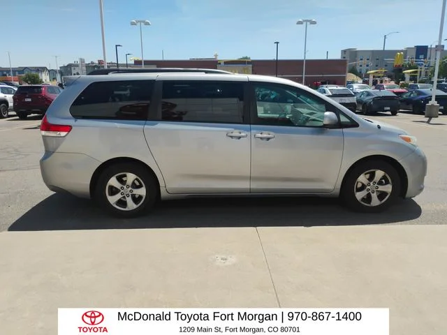 Used 2011 Silver Toyota LE image 6
