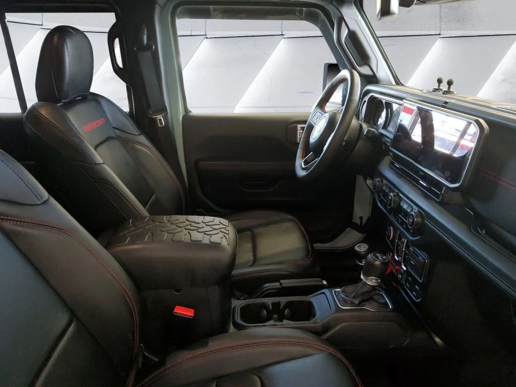 Used 2024 Gray Jeep Rubicon X image 13