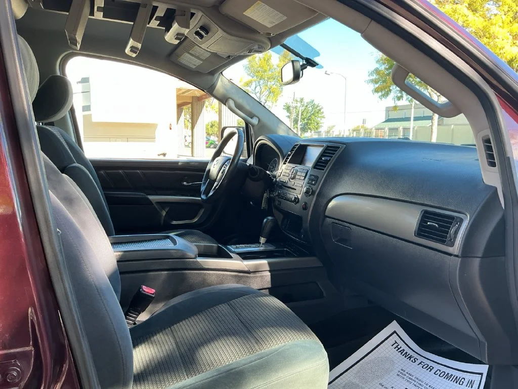 Used 2015 Black Nissan SV image 31