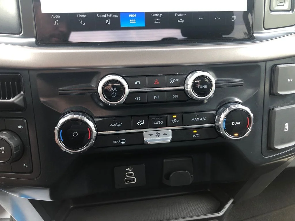 Used 2025 Black Ford XLT image 23
