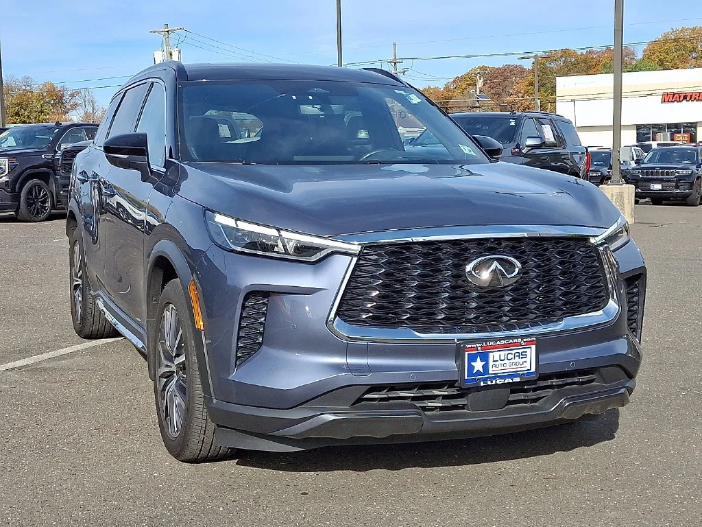 Used 2023 Blue INFINITI AUTOGRAPH AWD image 2