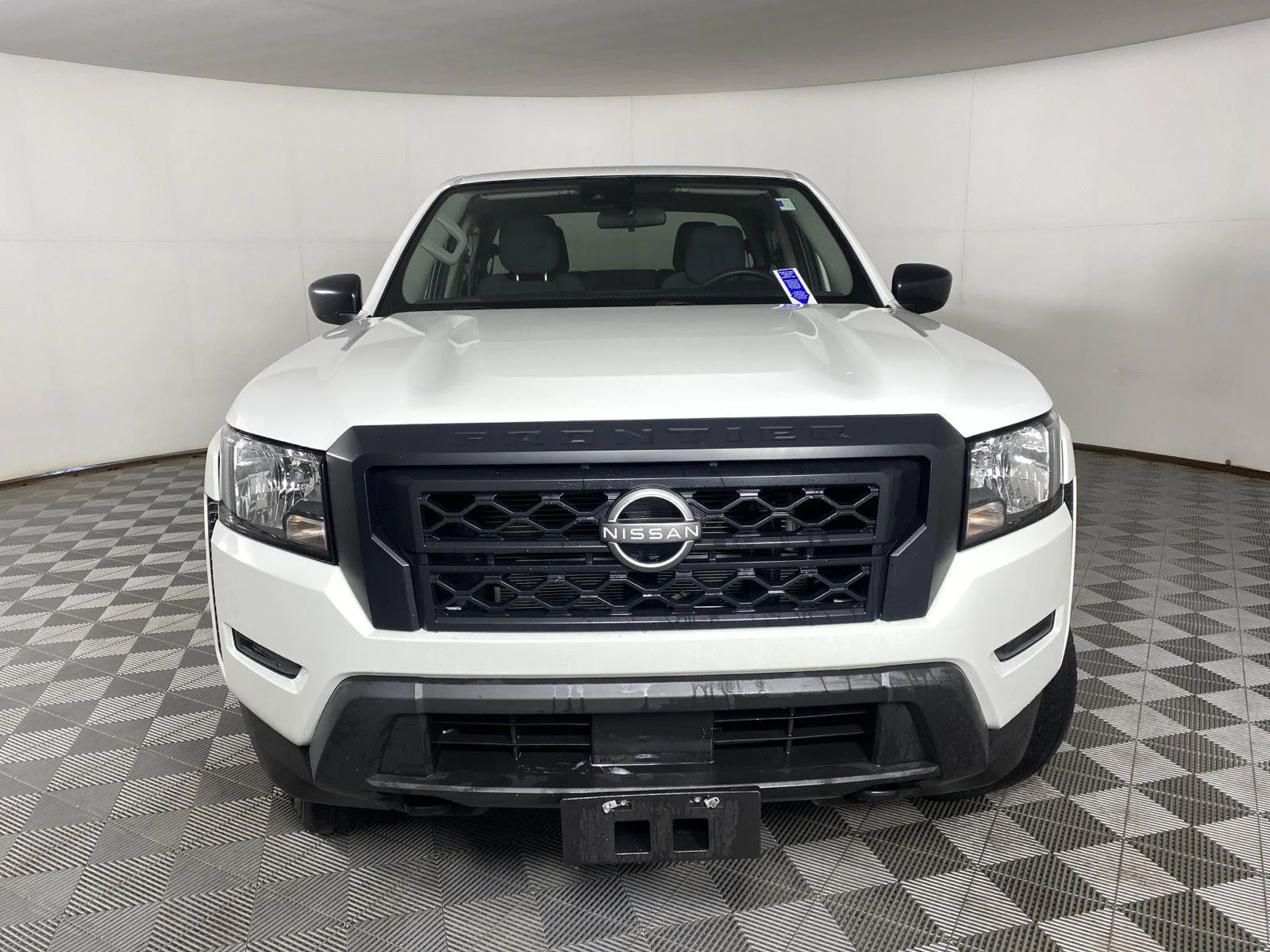 Used 2022 Wh Nissan S image 2