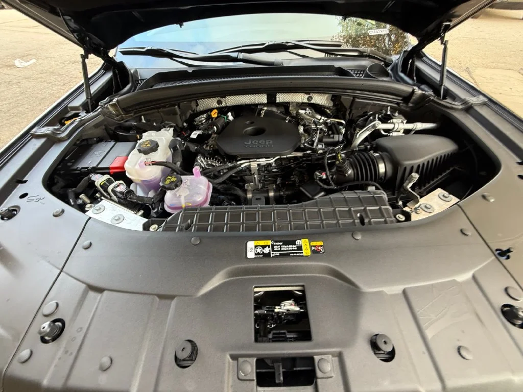 New 2027 Black Jeep Laredo Altitude image 20