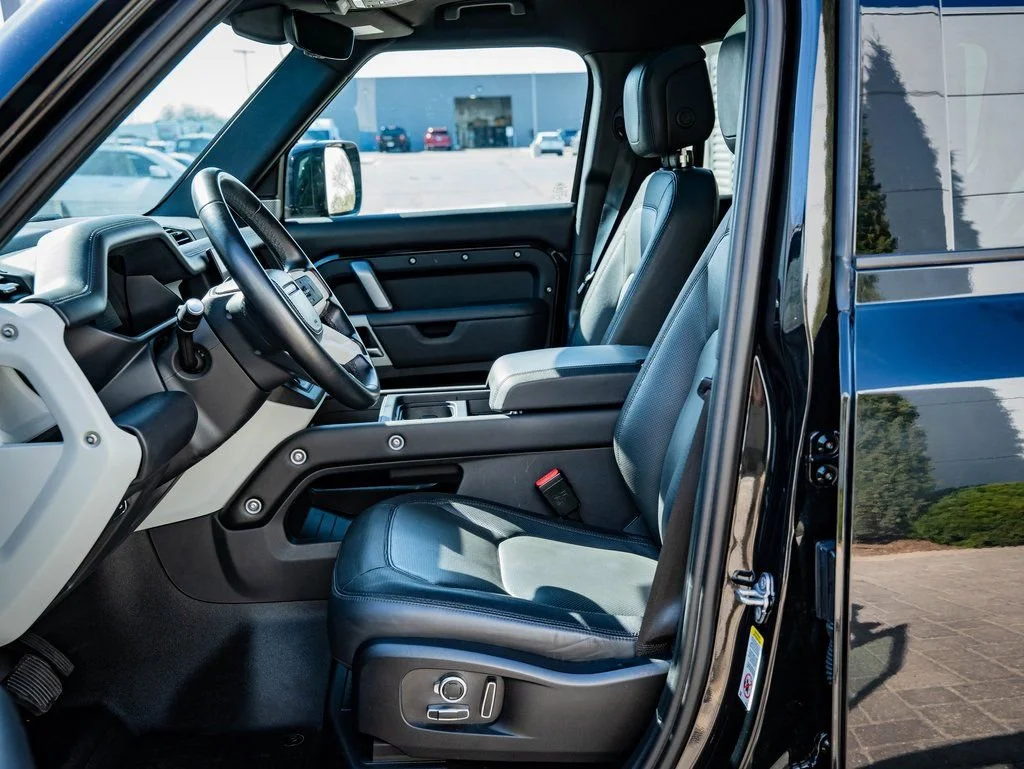 2023 Land Rover Defender X-Dynamic SE - Photo 21