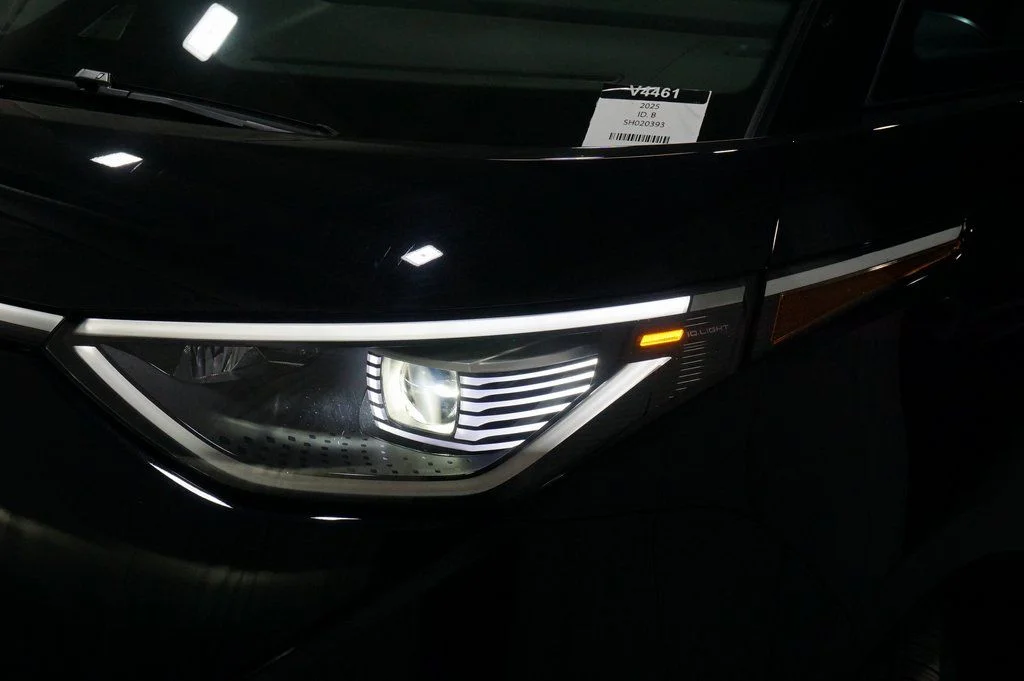 2025 Volkswagen ID. Buzz Pro S - Photo 36