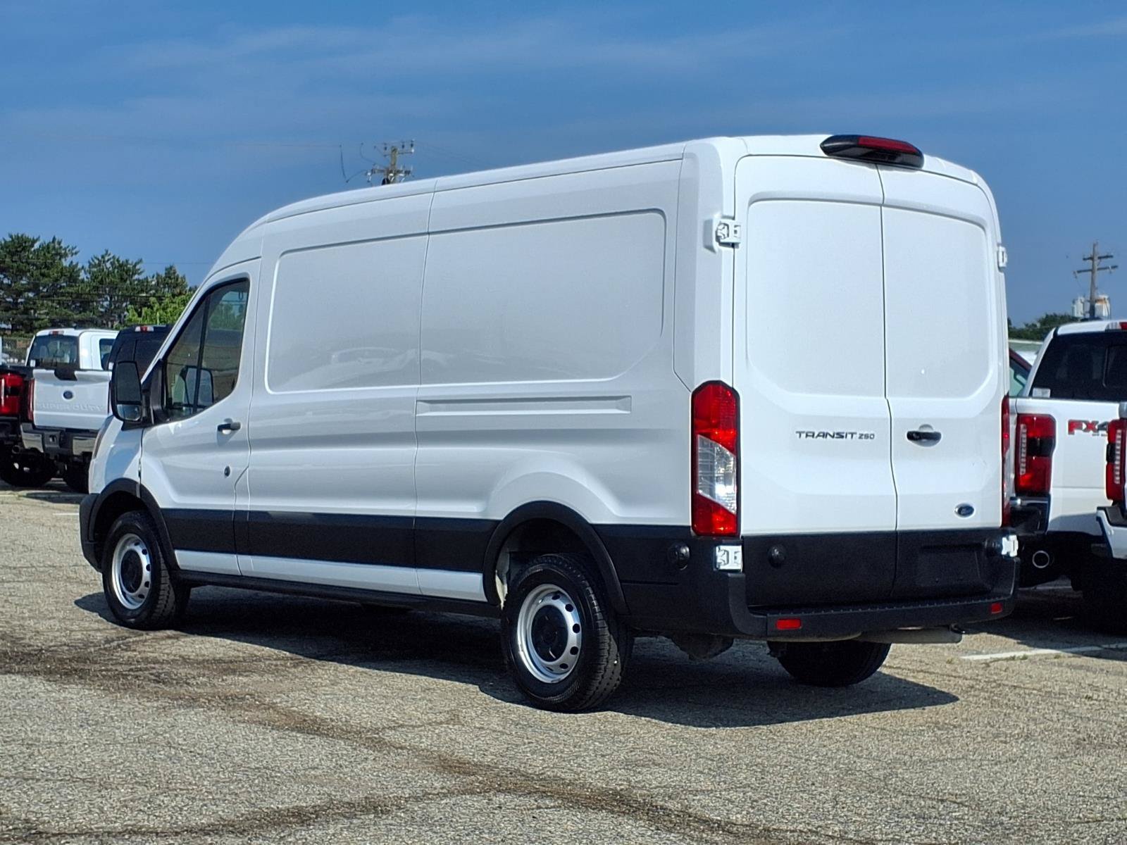 Certified Used 2024 Oxford White Clearcoat Ford Base image 2