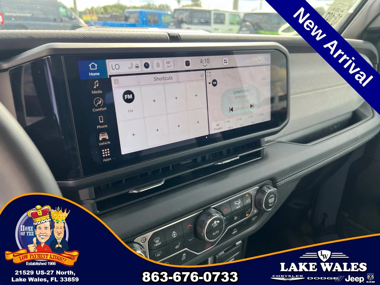 Used 2026 Gray Jeep Sahara image 18