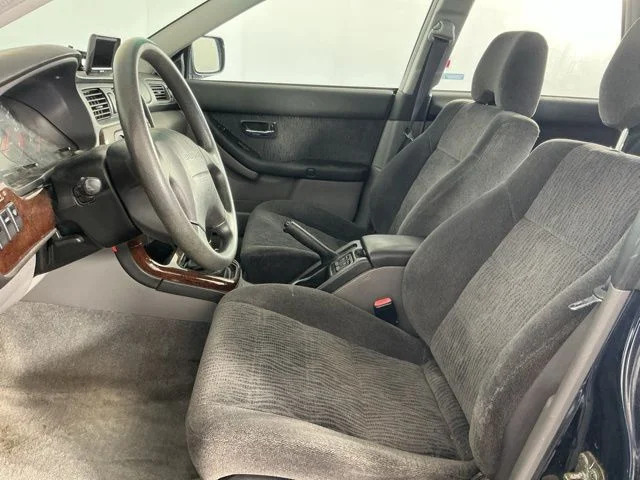 Used 2001  Subaru 2.5 image 10