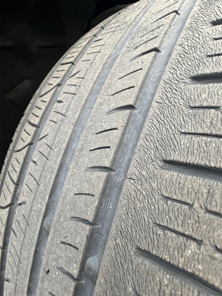 Used 2023 White Jeep Limited image 2
