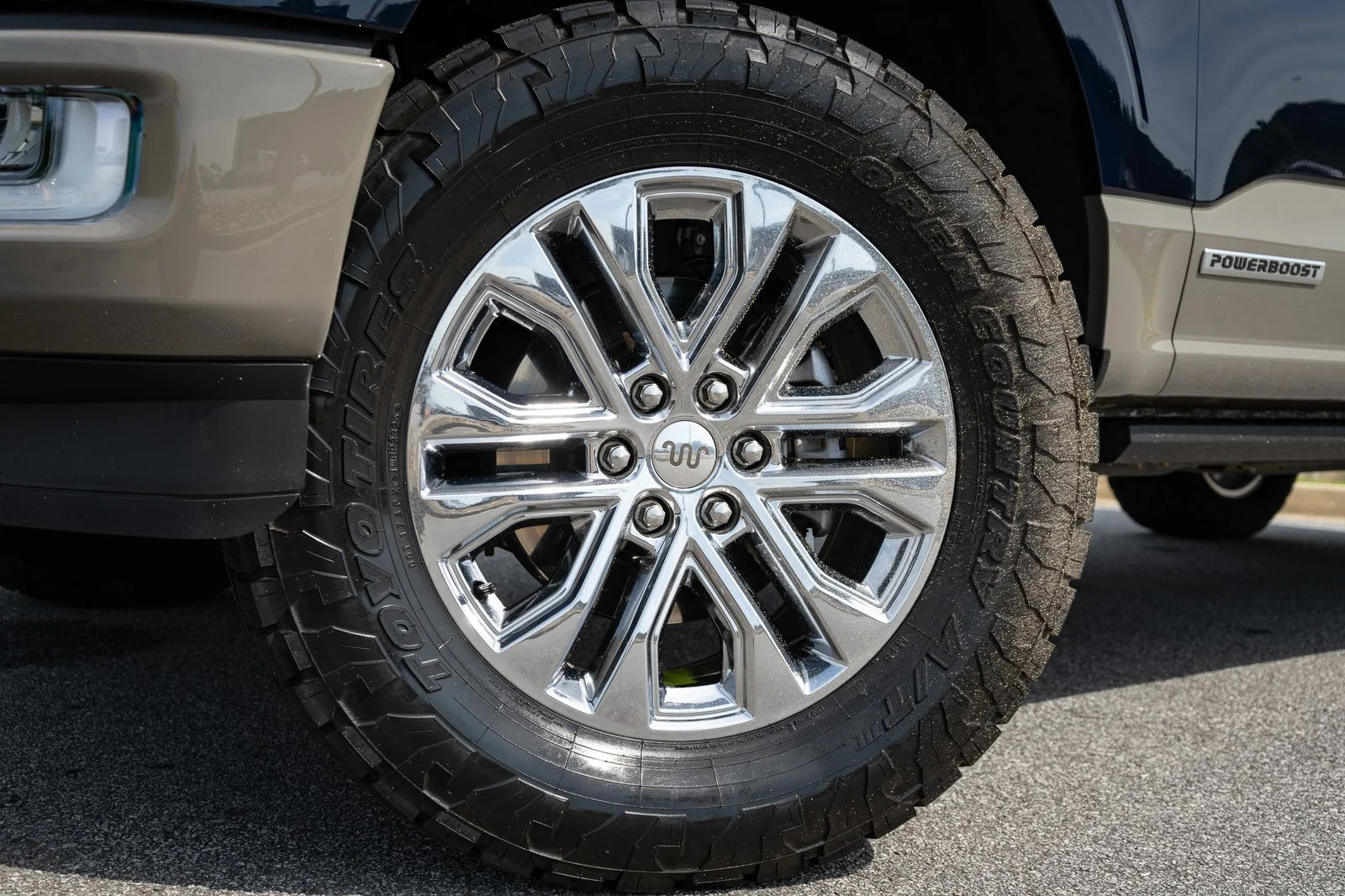 Used 2025 Blue Ford King Ranch image 7