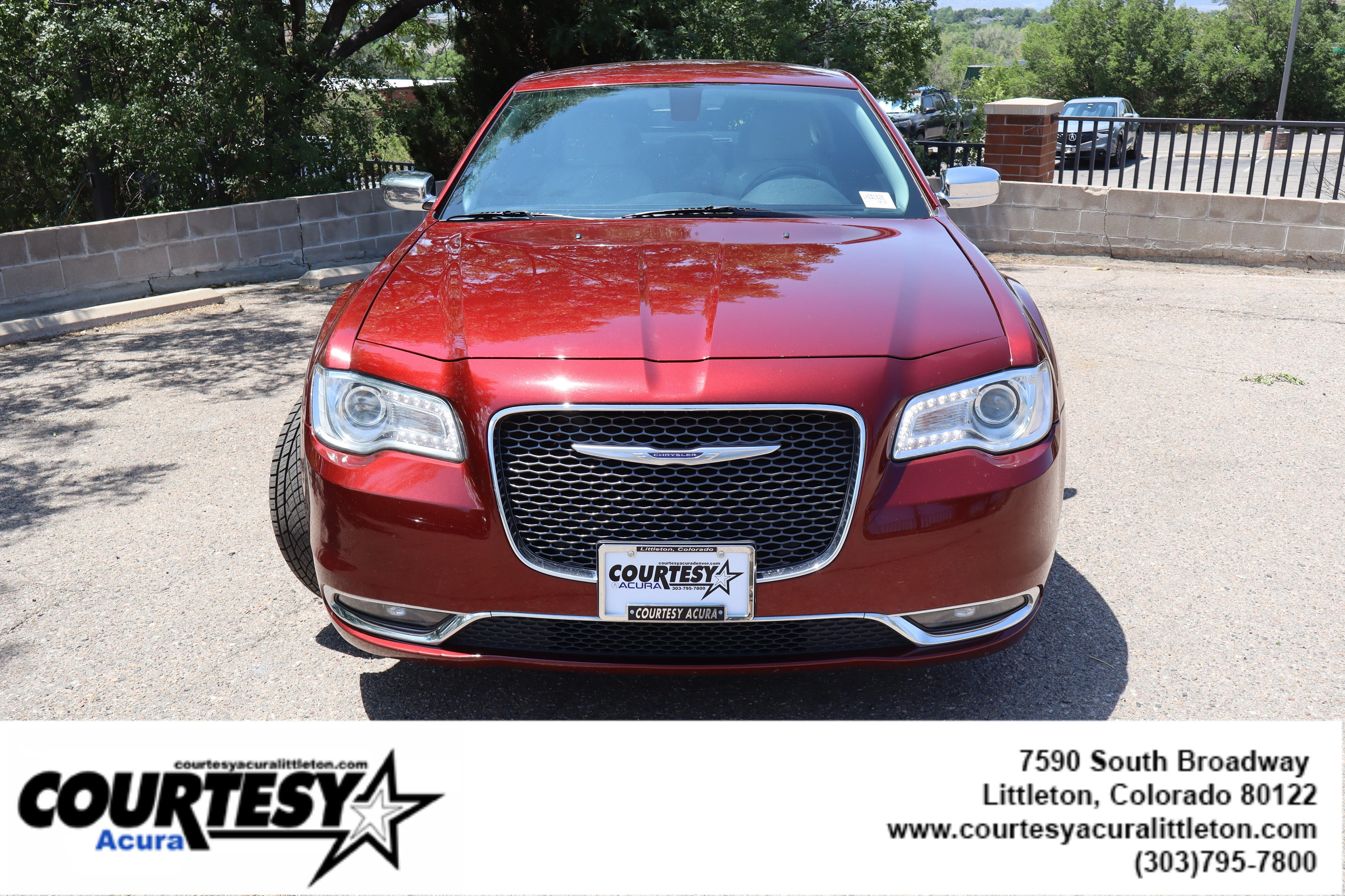 Used 2020 Velvet Red Pearlcoat Chrysler Limited image 2