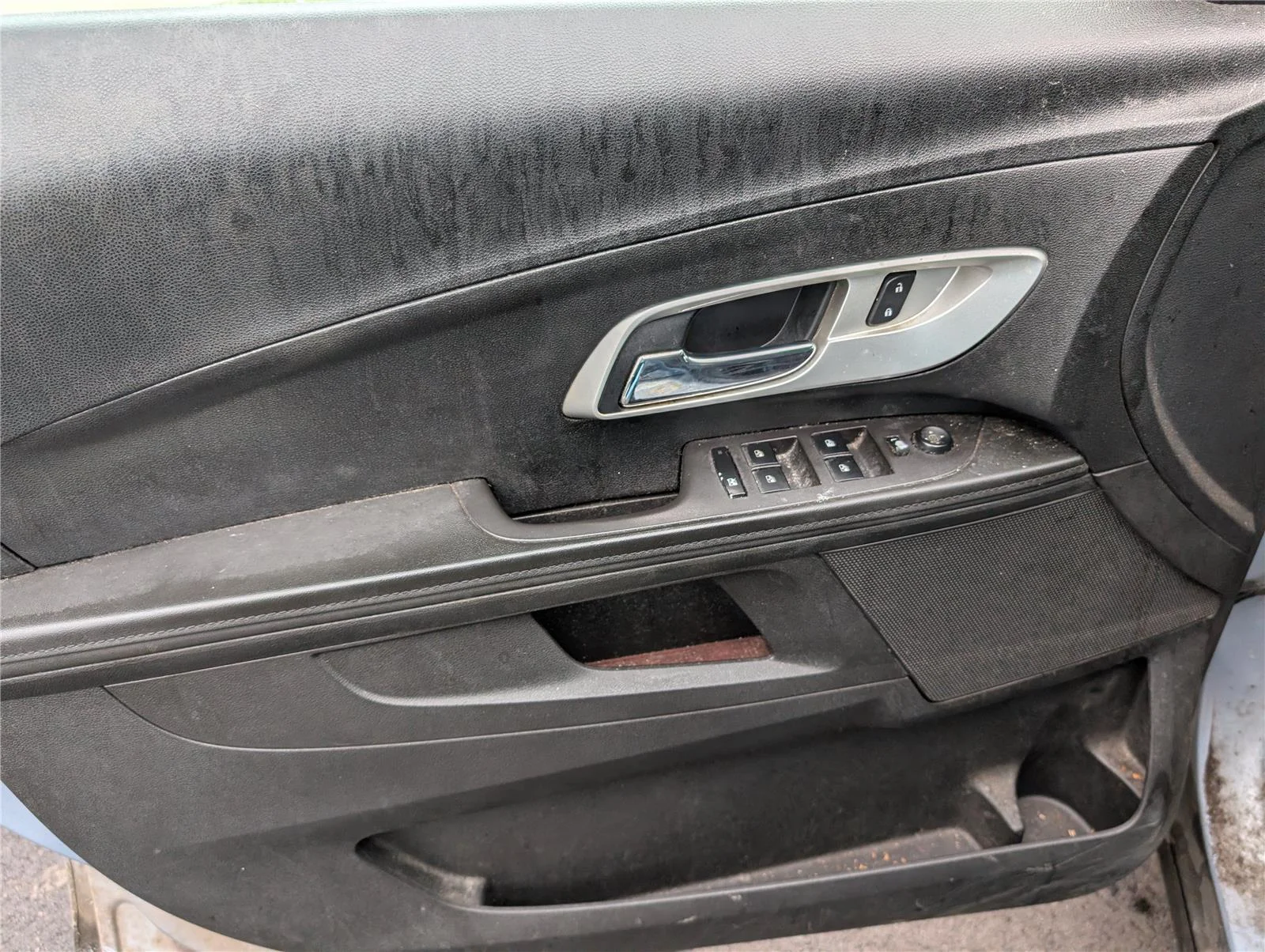 Used 2015 SILVER TOPAZ METALLIC Chevrolet LS image 14