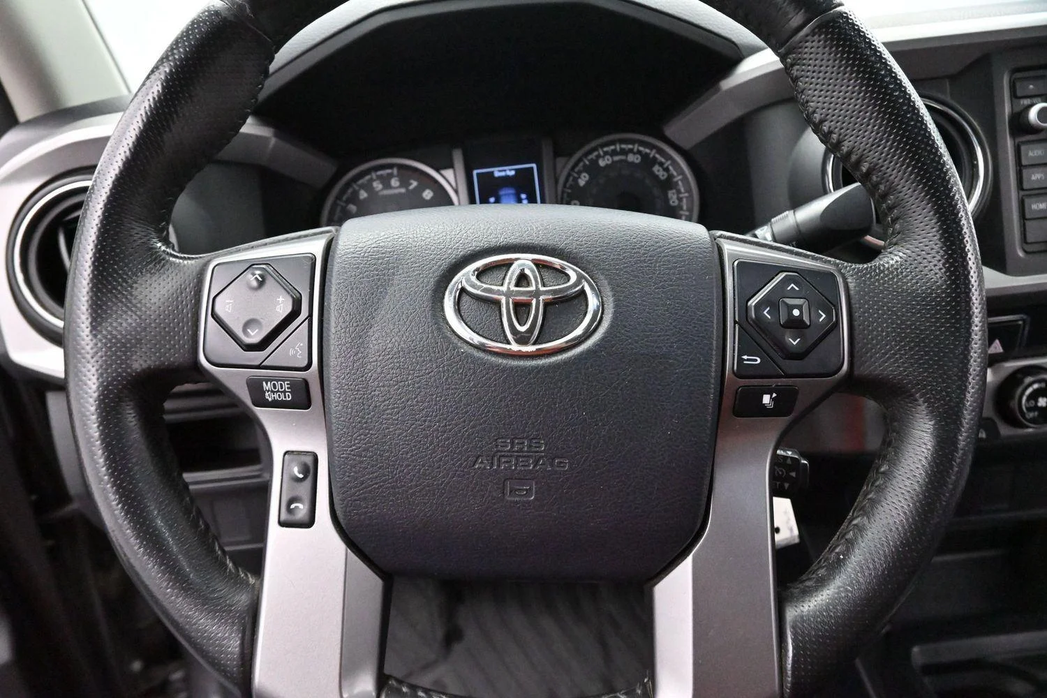 Used 2017 Magnetic Gray Metallic Toyota SR5 V6 image 15