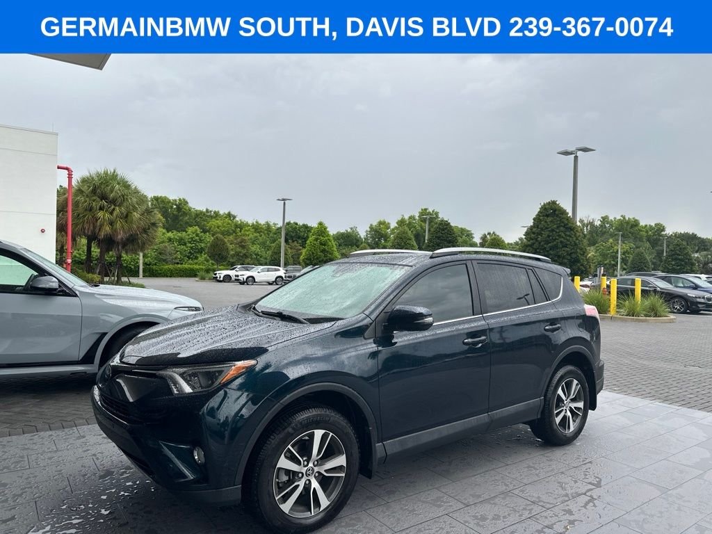 Used 2018 Aqua Toyota XLE image 3