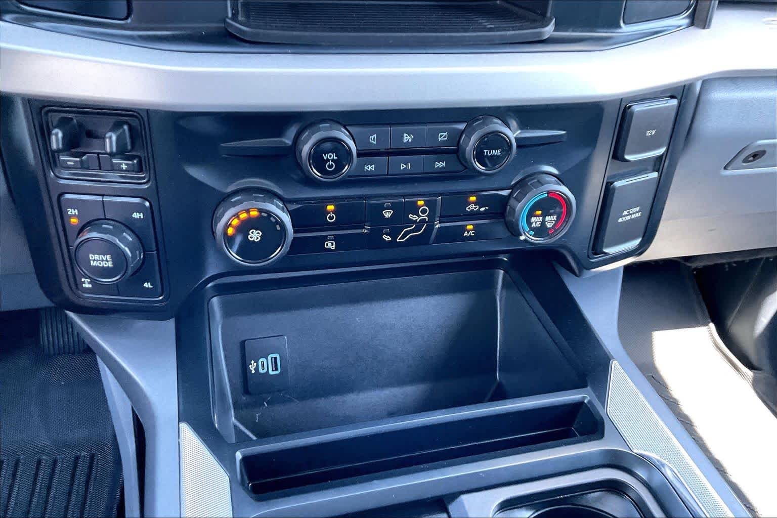Used 2024 Oxford White Ford XLT image 29
