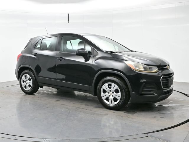 2017 Chevrolet Trax LS's photo