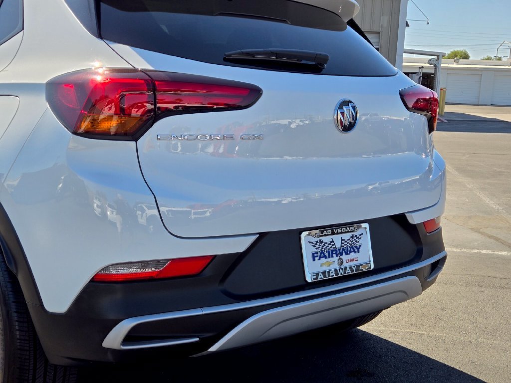 Used 2023 SUMMIT WHITE Buick Preferred image 5