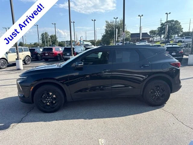 Used 2023 Black Chevrolet LT image 7