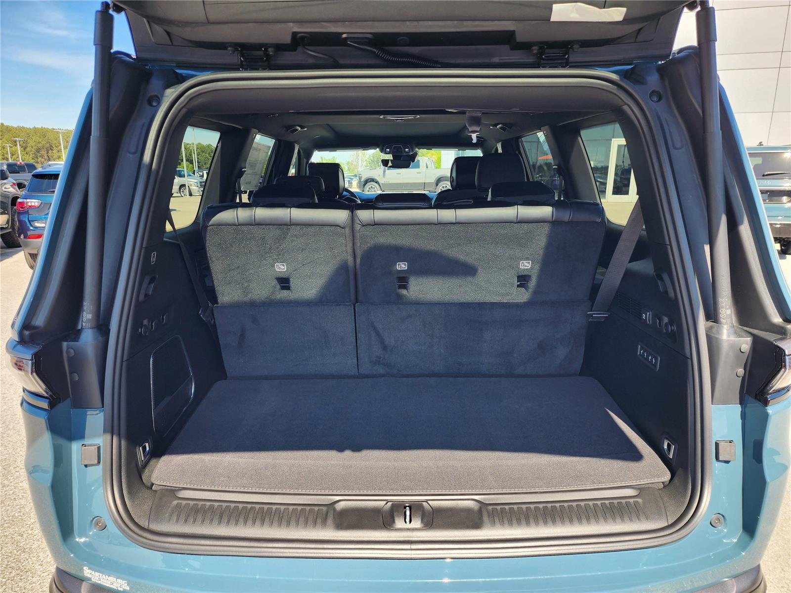 New 2026 Steel Blue Exterior Paint Jeep Limited Altitude image 5