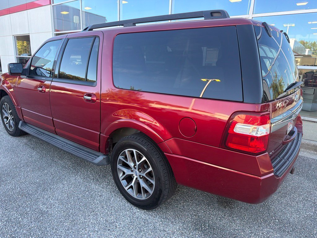 Used 2015 Red Ford XLT image 2