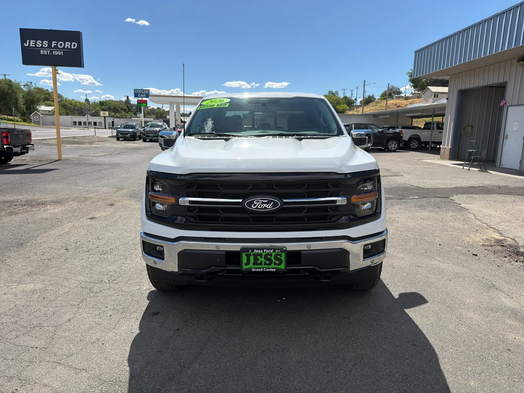 New 2026 Oxford White Ford XLT image 10