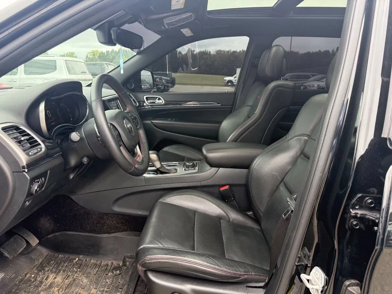Used 2018 Black Jeep Trailhawk image 3