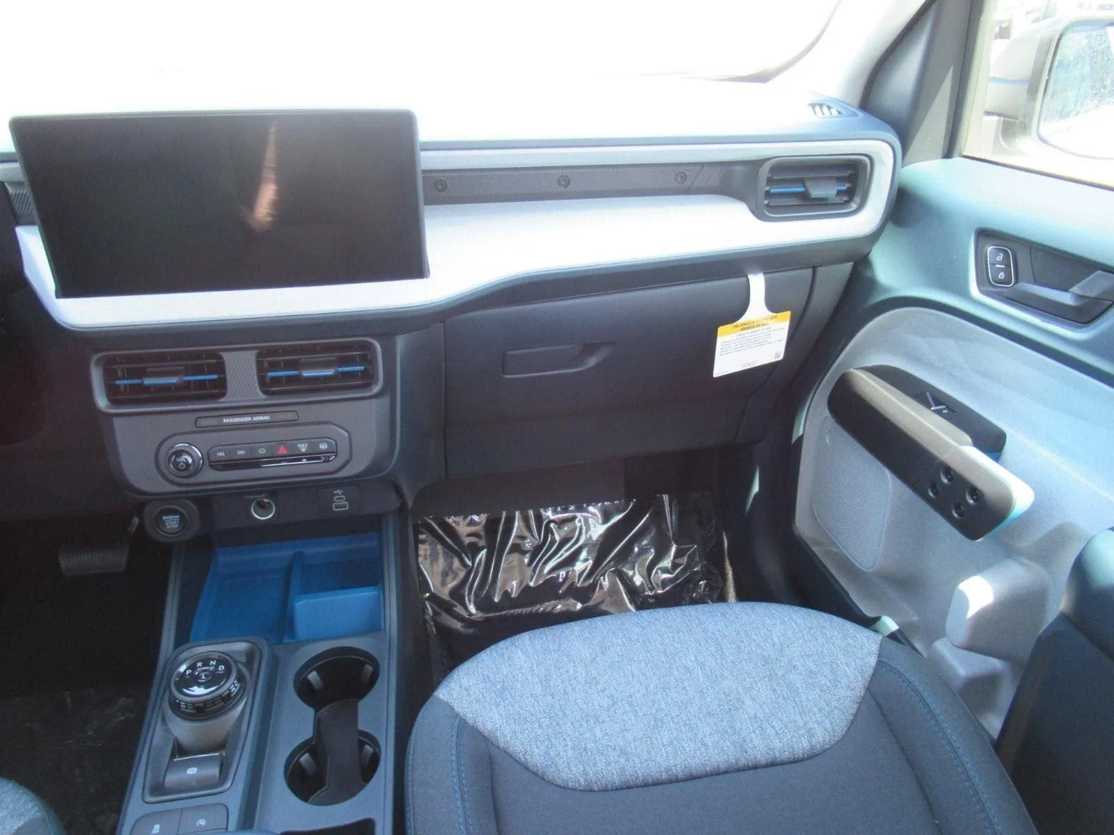 New 2026 Oxford White Ford XLT image 16
