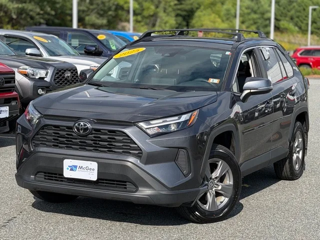 2025 Toyota RAV4 XLE
