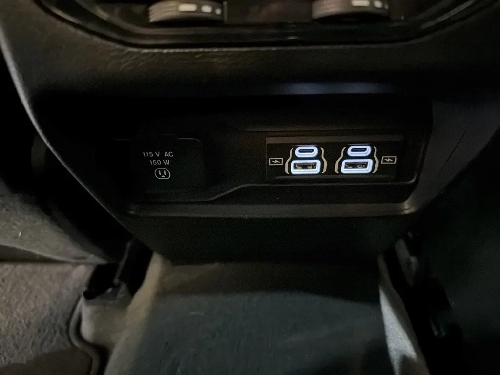 Used 2023 White Jeep Altitude X image 31