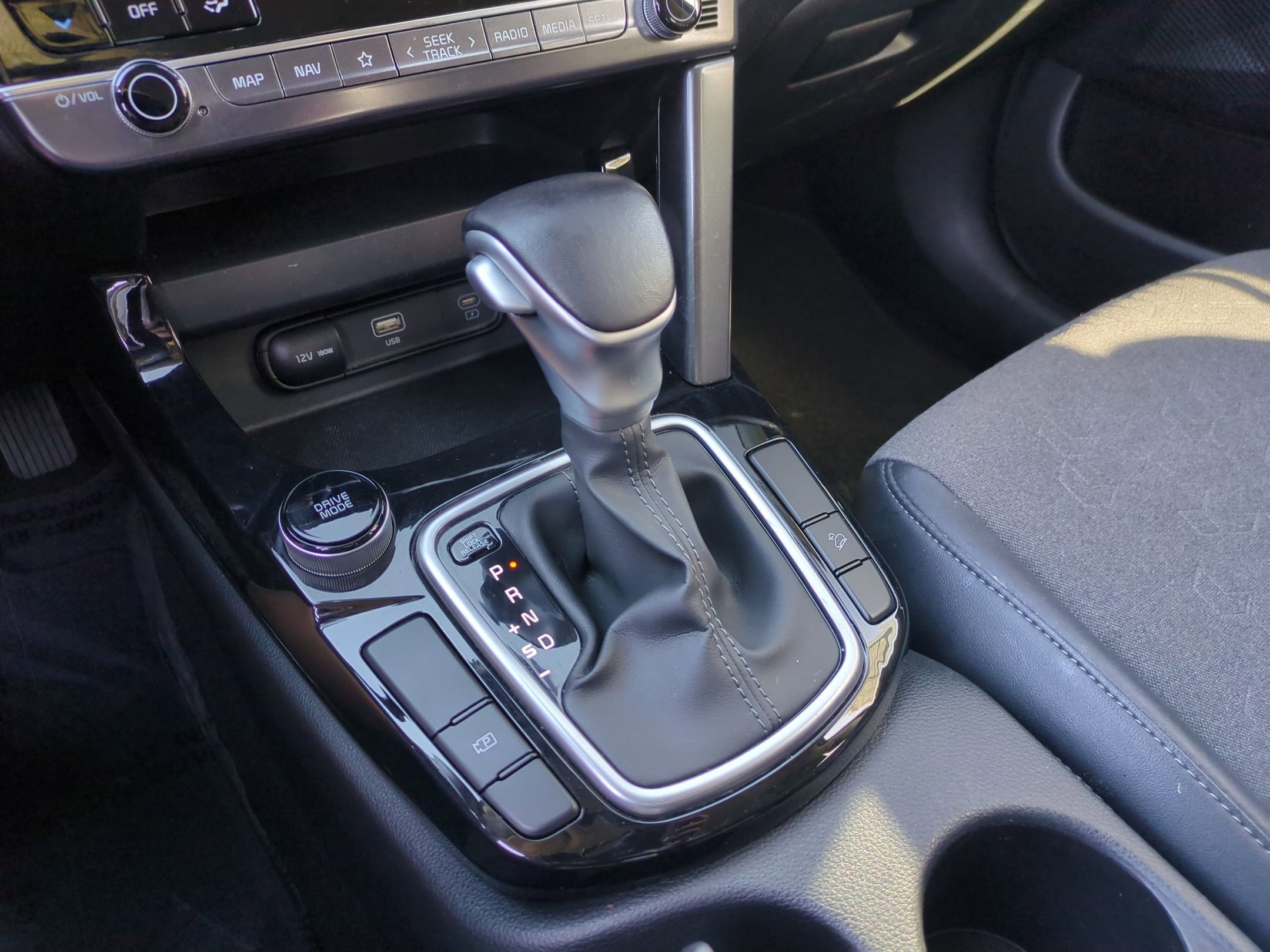 2025 Kia Seltos S - Photo 19