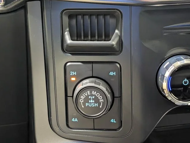 New 2026 Agate Black Metallic Ford Lariat® image 43