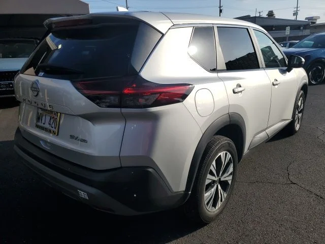 Used 2023 Silver Nissan SV image 5