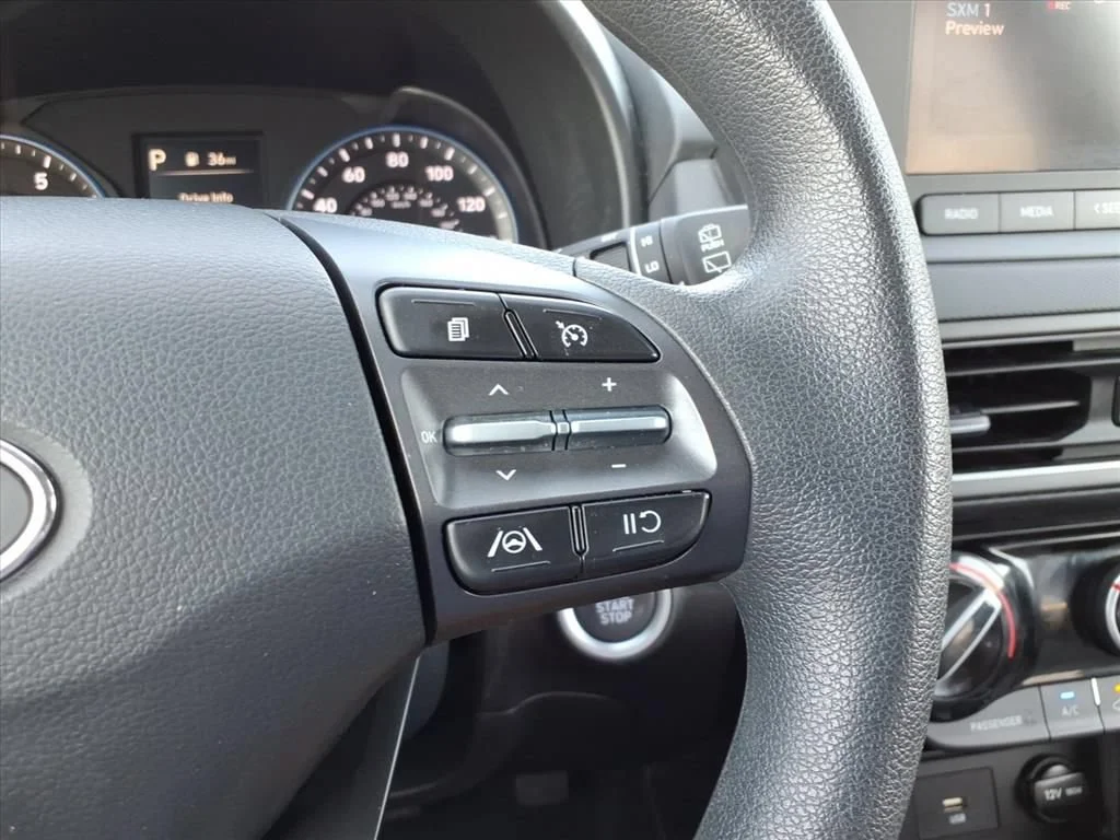 Used 2023 White Hyundai SEL image 15
