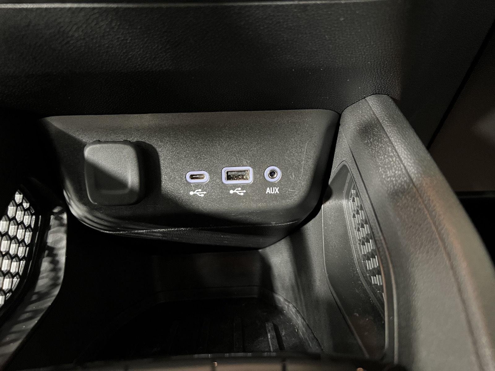 Used 2023 Summit White Chevrolet LT image 21