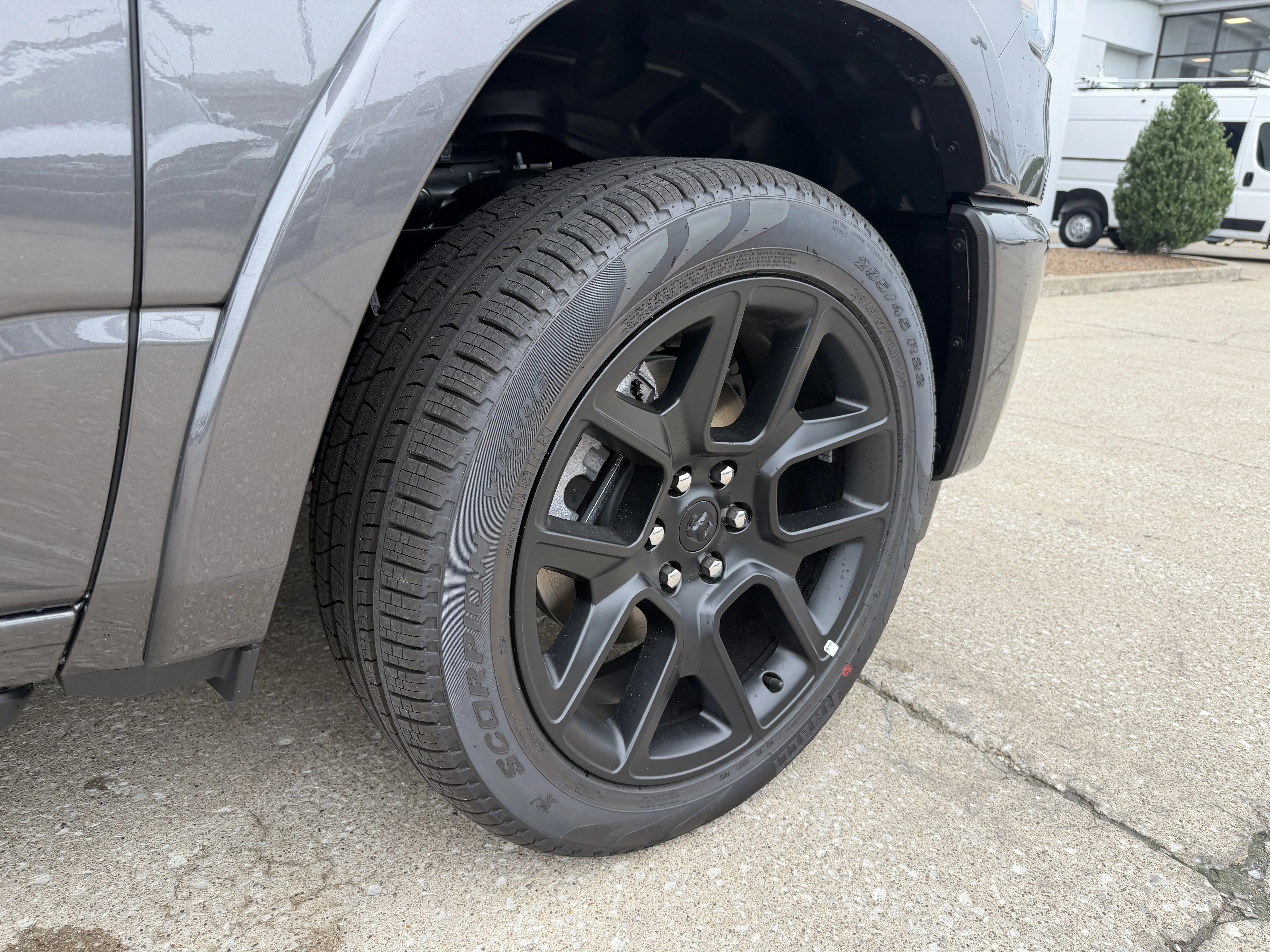 New 2026 Granite Crystal Metallic Clear-Coat Exterior Paint RAM Laramie image 23