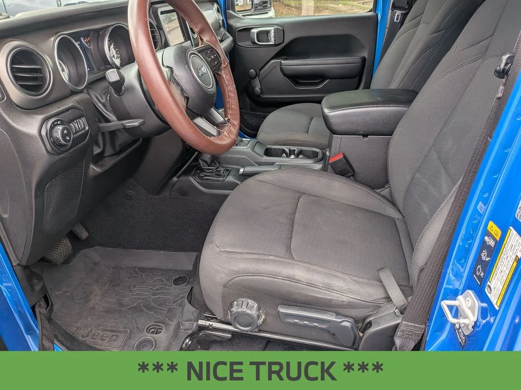 Used 2022 Blue Jeep Sport image 15