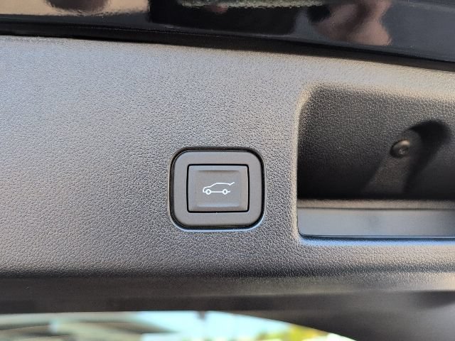 2026 Chevrolet Equinox EV RS - Photo 11