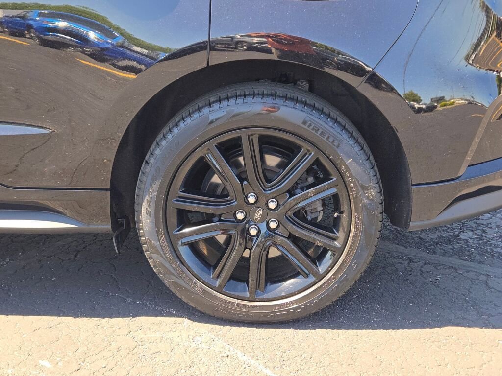 Used 2023 Black Ford SEL image 16