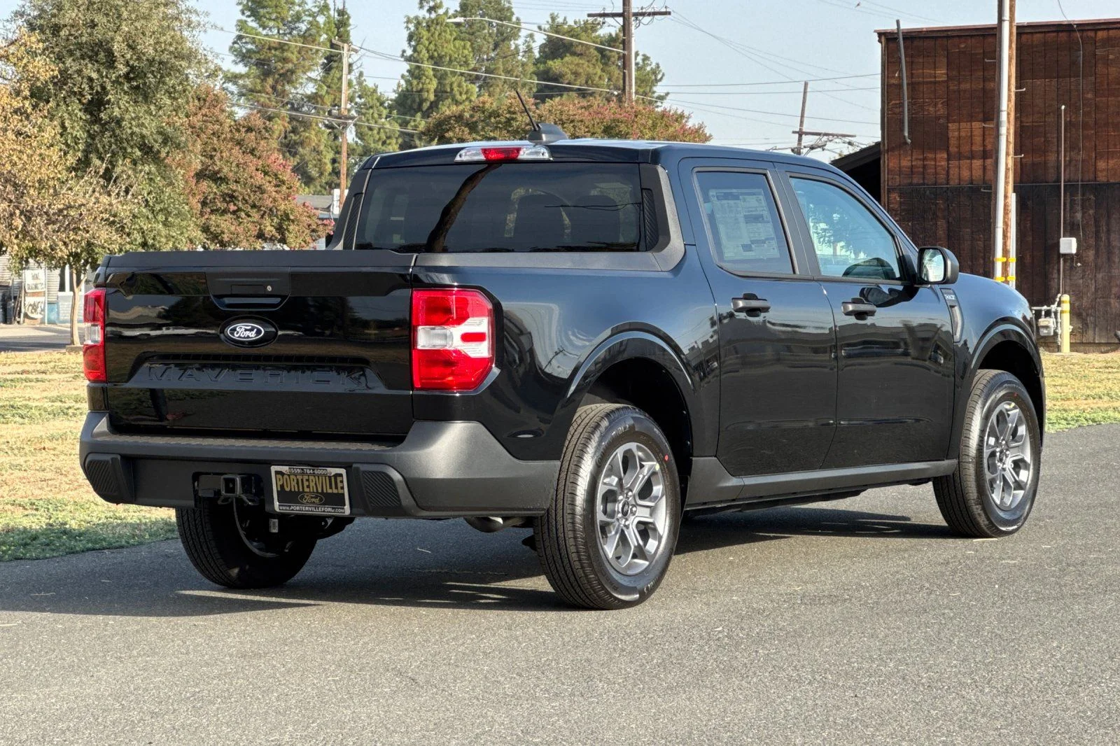 New 2026 Shadow Black Ford XLT image 4