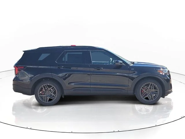 New 2027 Black Metallic Ford ST-Line image 4