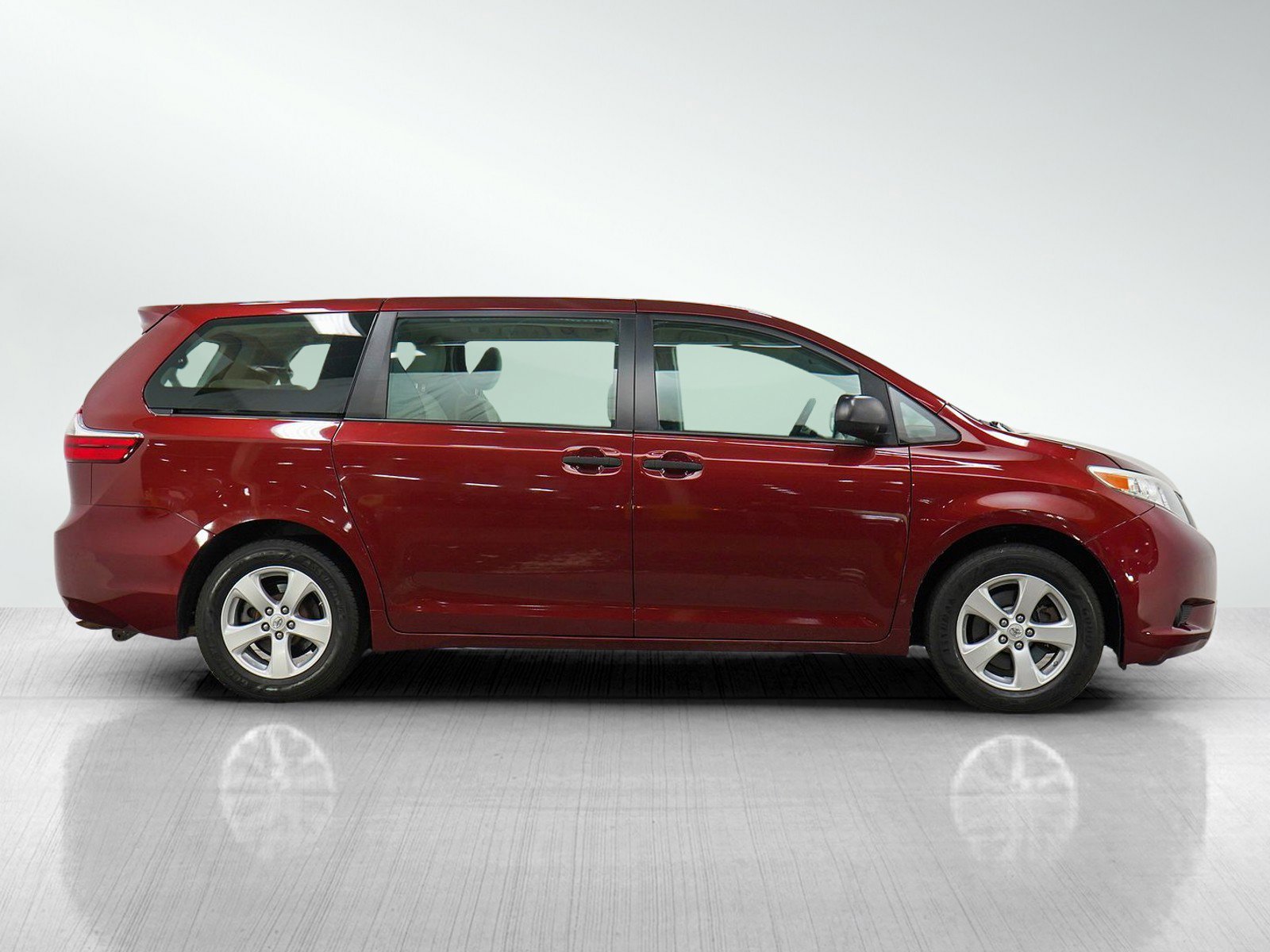 Used 2016 Salsa Red Pearl Toyota L image 6