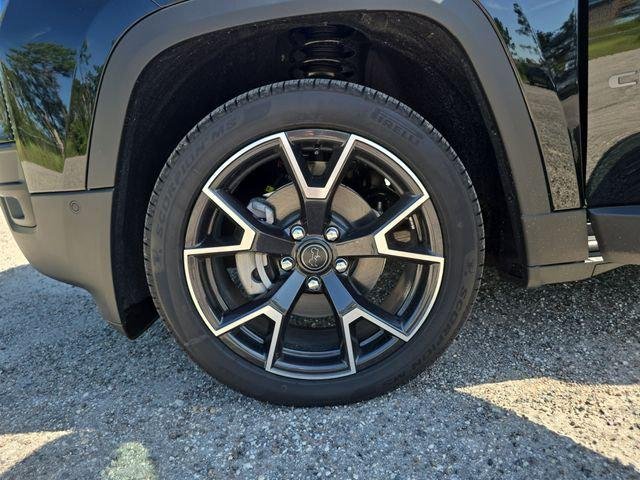 New 2026 Diamond Black Crystal Pearl-Coat Exterior Paint Jeep Overland image 28