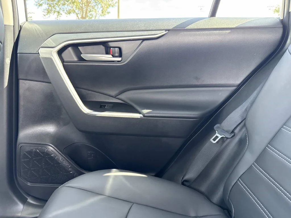 Used 2025 Beige Toyota XLE Premium image 17