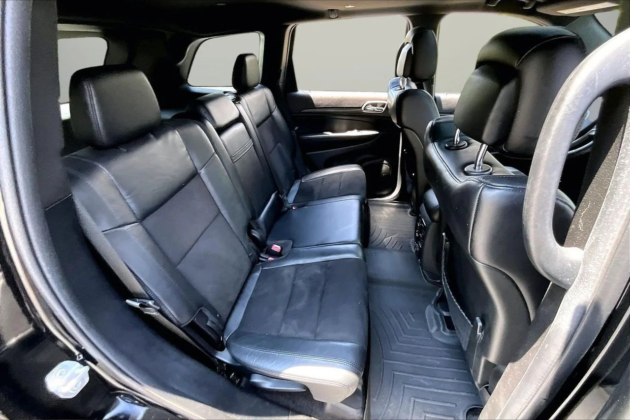 Certified Used 2018 Black Jeep Altitude image 25