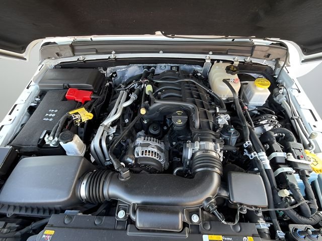 Used 2024 White Jeep Rubicon image 38