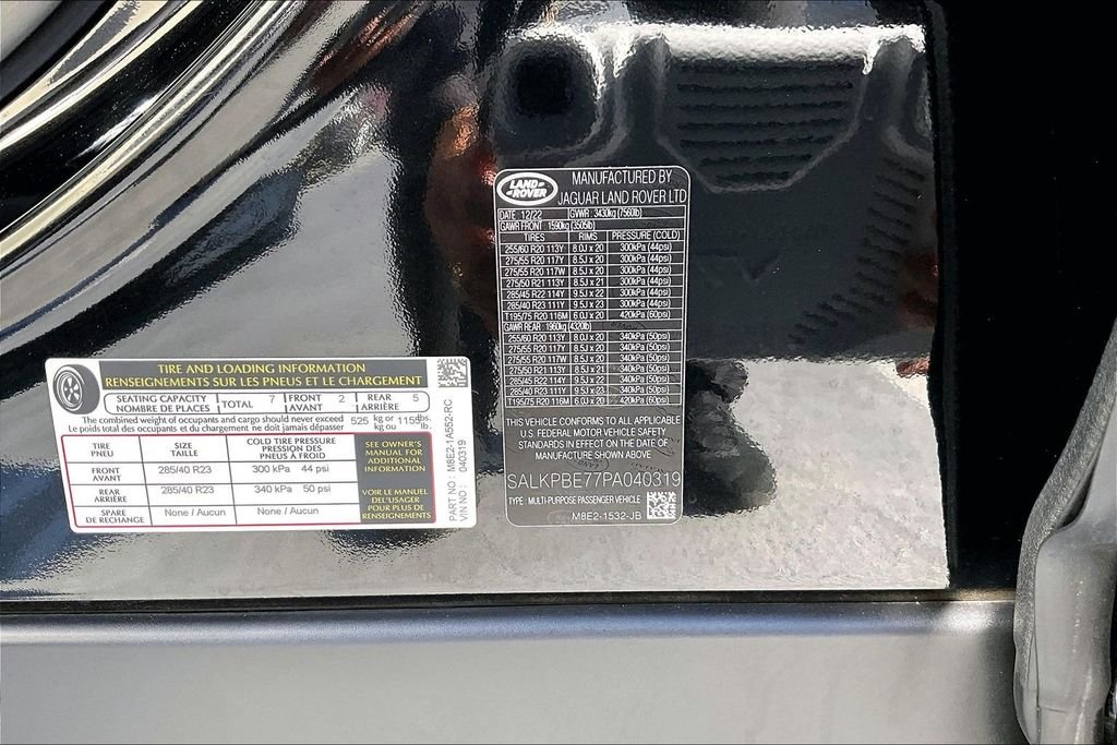 Certified Used 2023 Santorini Black Metallic Land Rover SE image 17