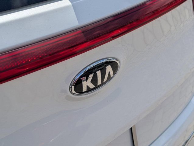 Used 2022 White Kia EX image 21