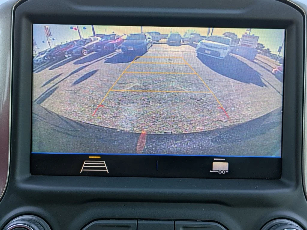 Used 2021 Shadow Gray Metallic Chevrolet LT image 21